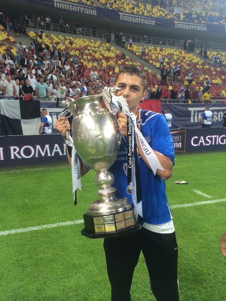 Sergiu Ungurean se bucura de primul sau trofeu din cariera de senior