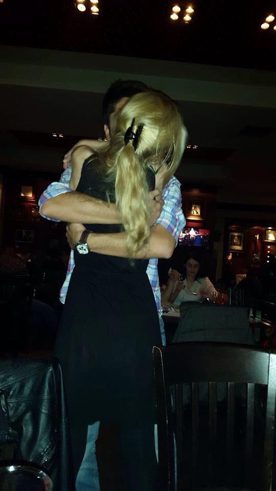 Aceasta este prima fotografie unde Crina este in bratele noului iubit