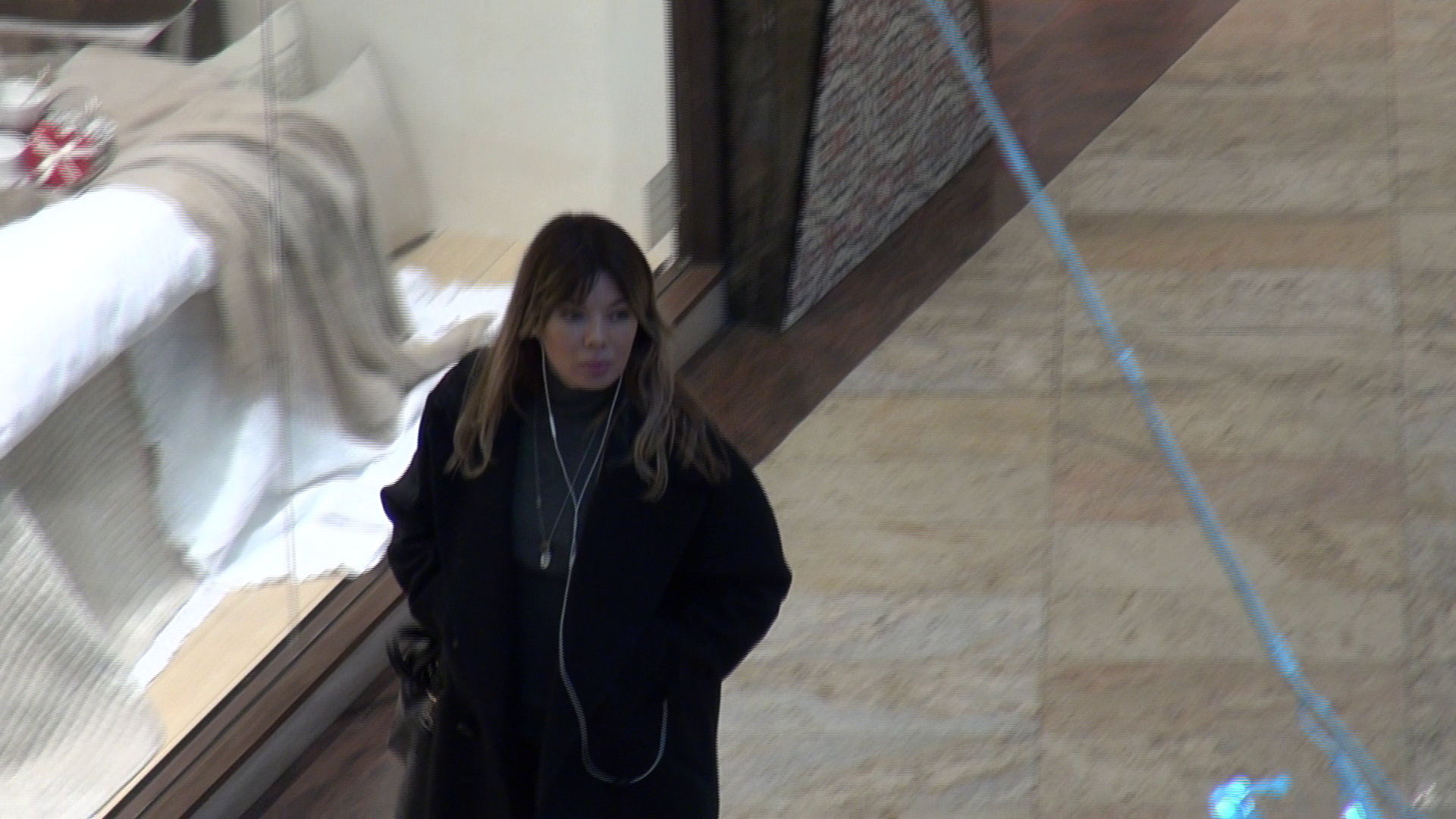 Gina Pistol pare abatuta