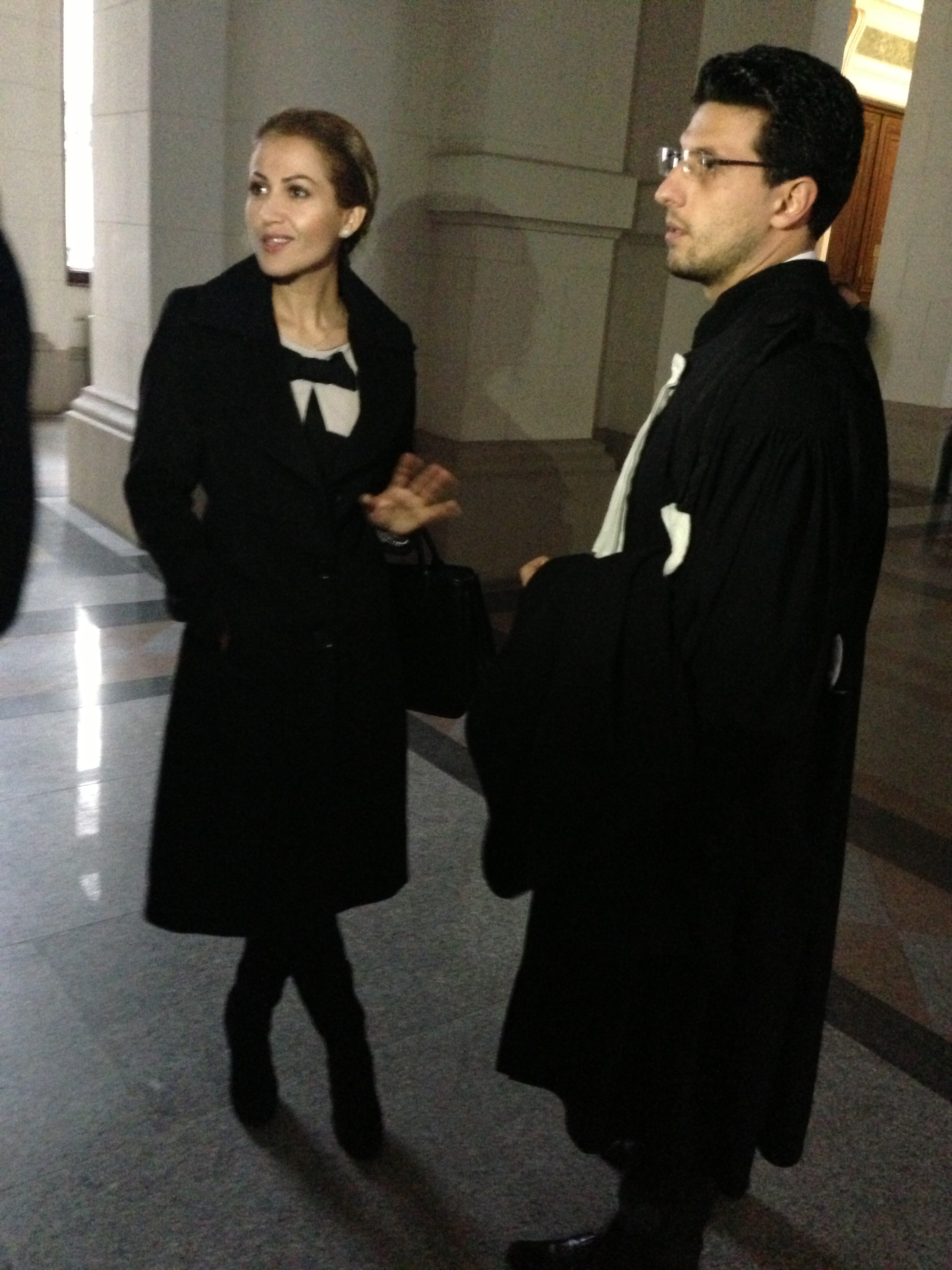 Cantareata a trebuit sa se multumeasca cu o amanare