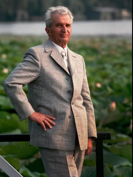 Ceausescu a pozat ca un model inainte de a fi impuscat