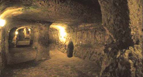 Unele tunele provind din perioada dacica