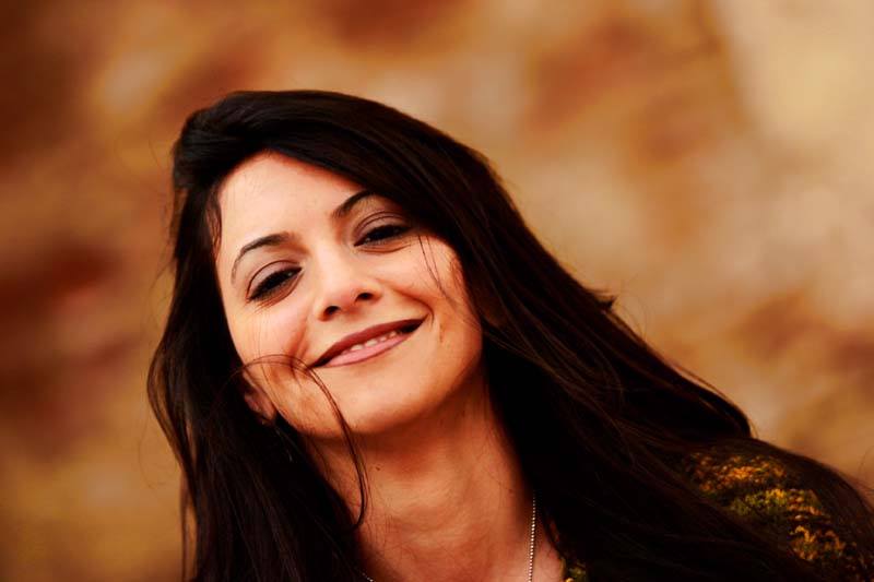 Analia Selissi-a mai luat un job