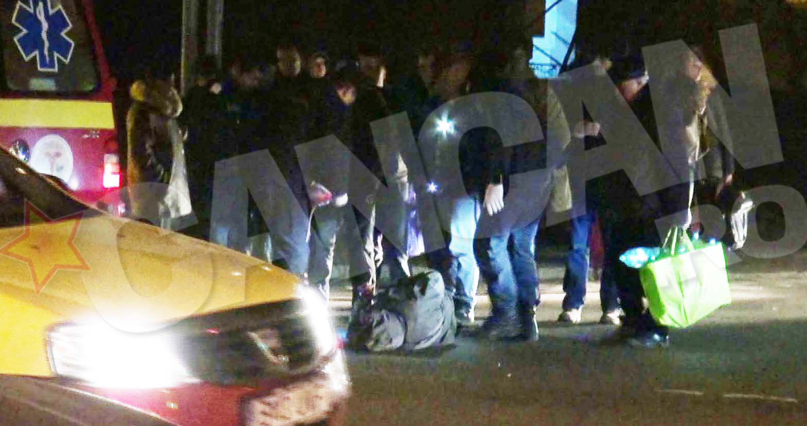 Barbatul este prabusit pe caldaram