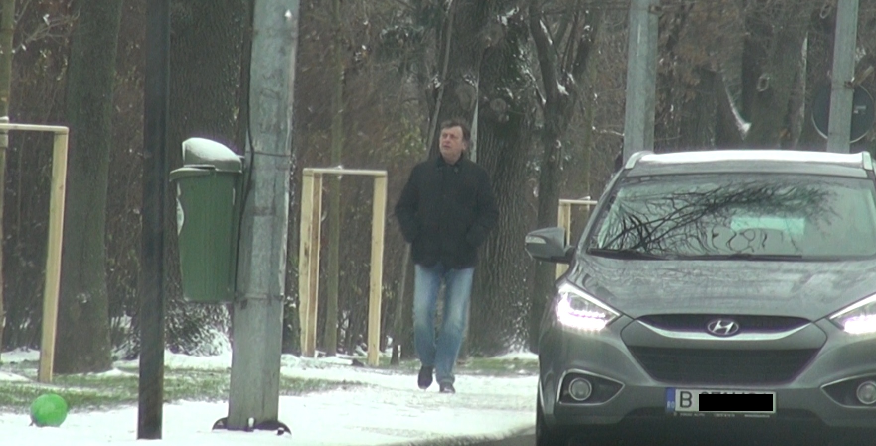 Antonescu a dat un ocol d eparc de unul singur