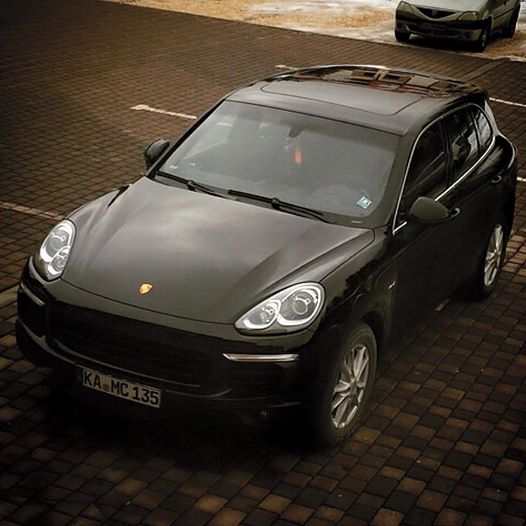 Marco a primit cadou si un Porsche