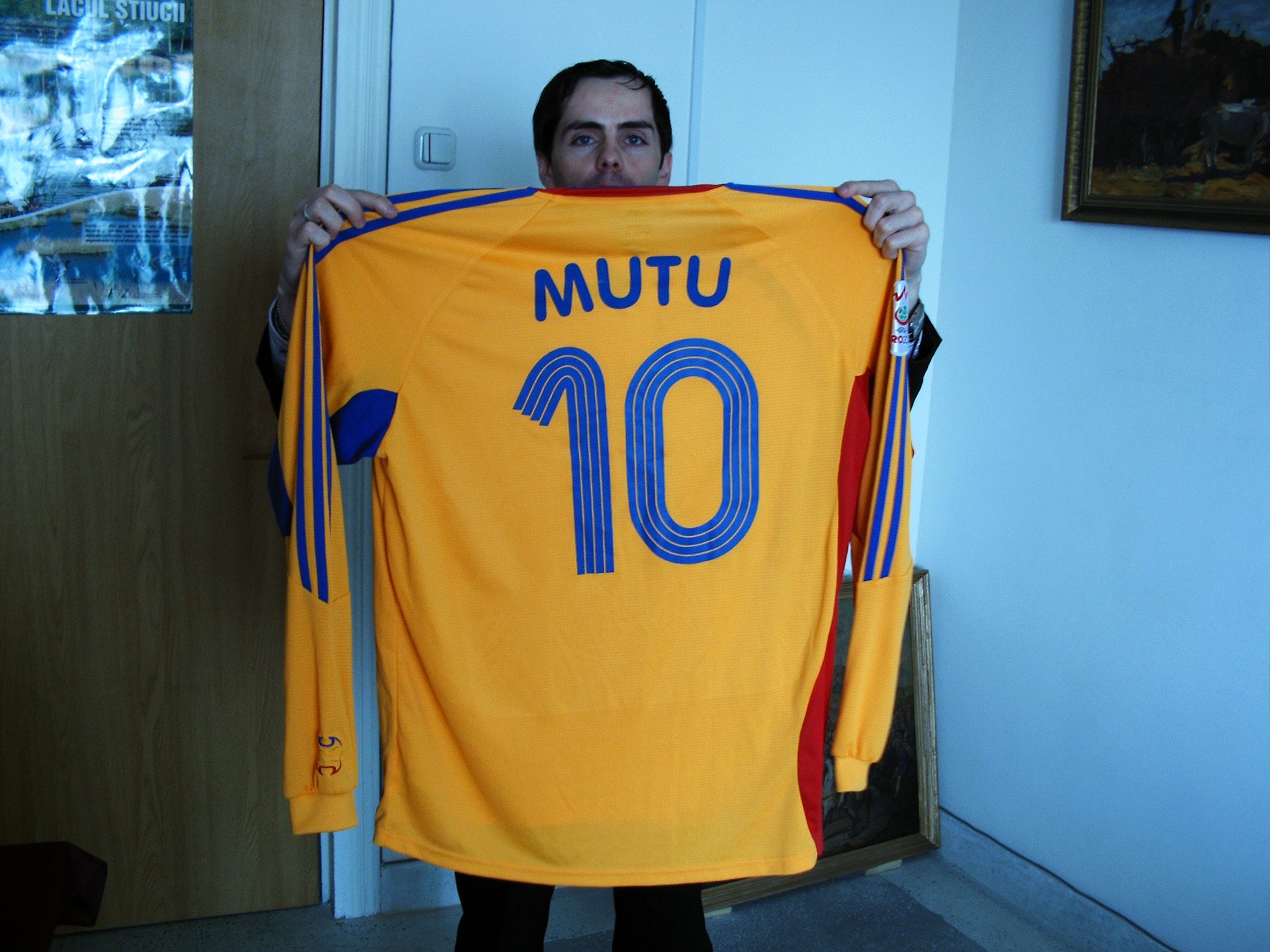 Caramizaru a scris o carte despre Adrian Mutu