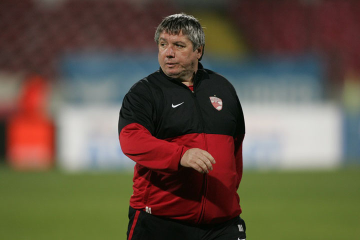 Talnar a fost si jucator si antrenor la Dinamo si este finul lui Cornel Dinu