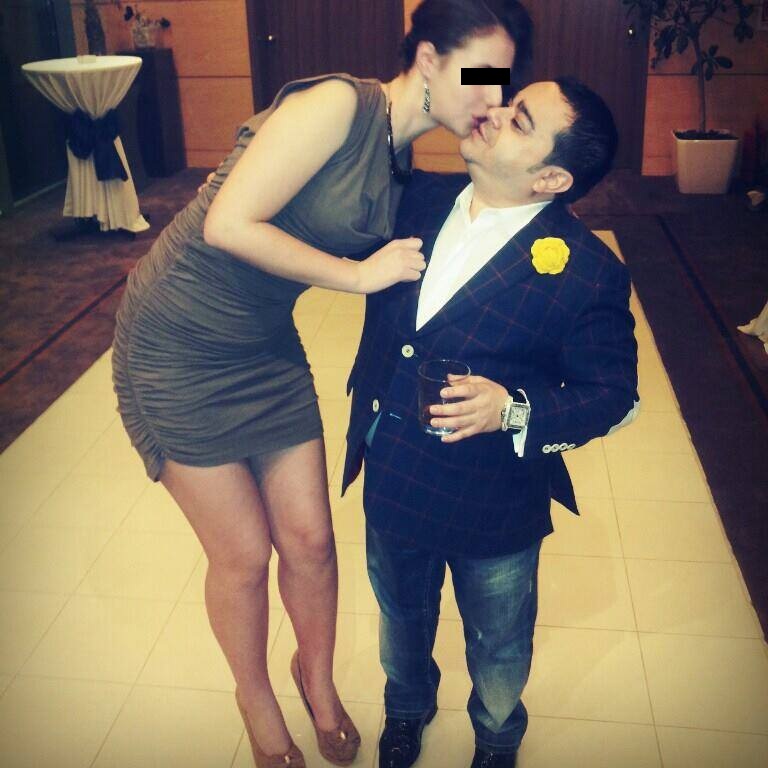 Simona s-a sarutat cu Adrian la finalul petrecerii