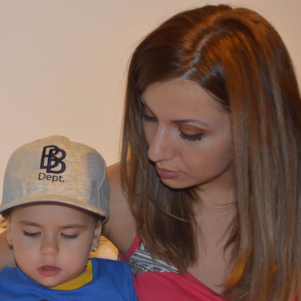 Erica a fost diagnosticata cu o tumora maligna la nici doi ani