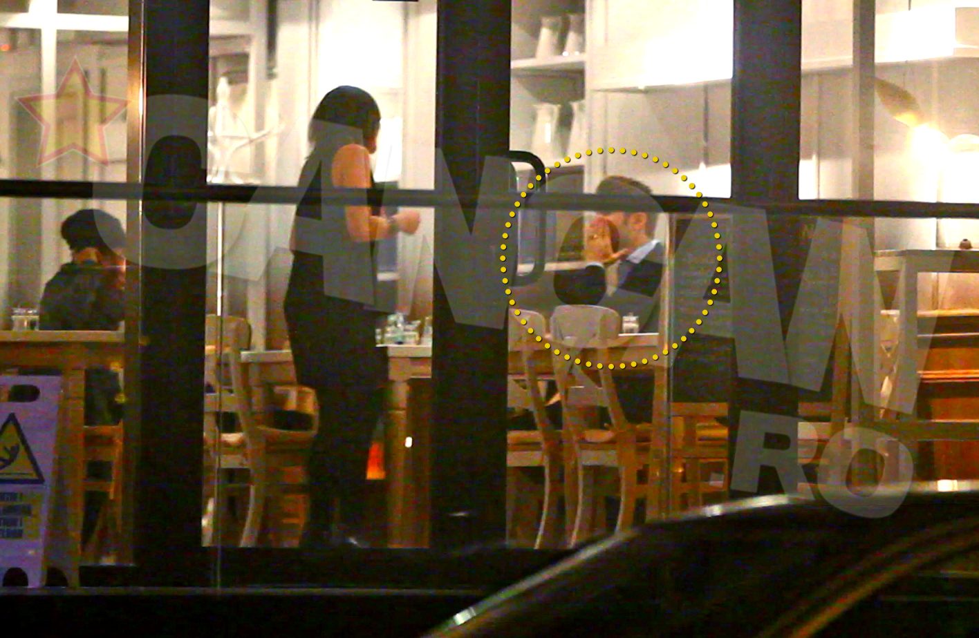 La un moment dat, prietena lui Mutu s-a ridicat in picioare pentru a se face mai bine inteleasa