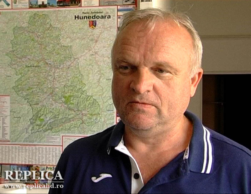 Ion Costea este autorul cartii