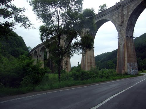 Viaductul a fost construit de nemti tocmai pentru exploatarea zacamintelor