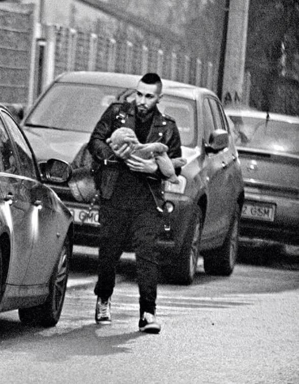 Alex Velea are mare grija de fiul sau (foto:facebook)