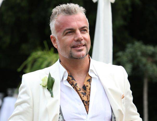 Adrian Enache a fost nominalizat ca si un client al retelei de lux