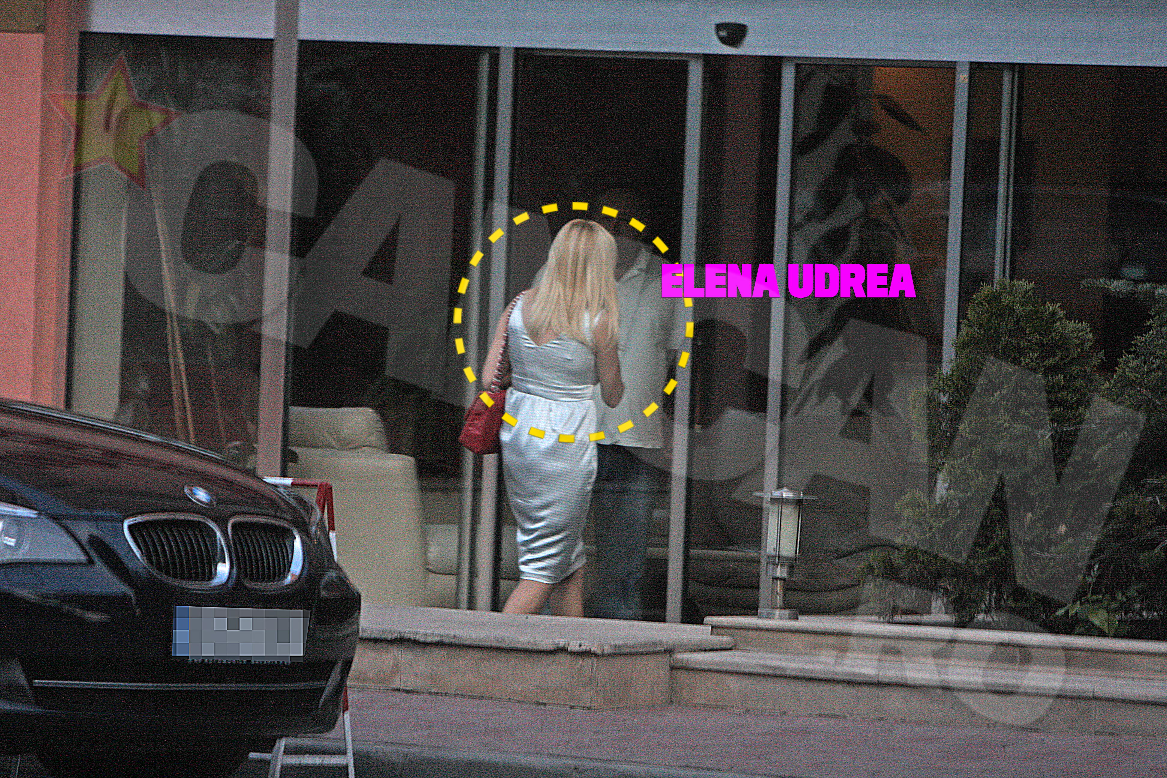 Udrea intra in hotelul lui Cocos, acolo unde a ajuns deja Gheorghe Stefan