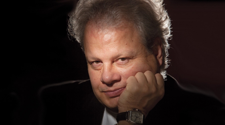 Jean Valvis a cumparat teren pe malul lacului tancabesti