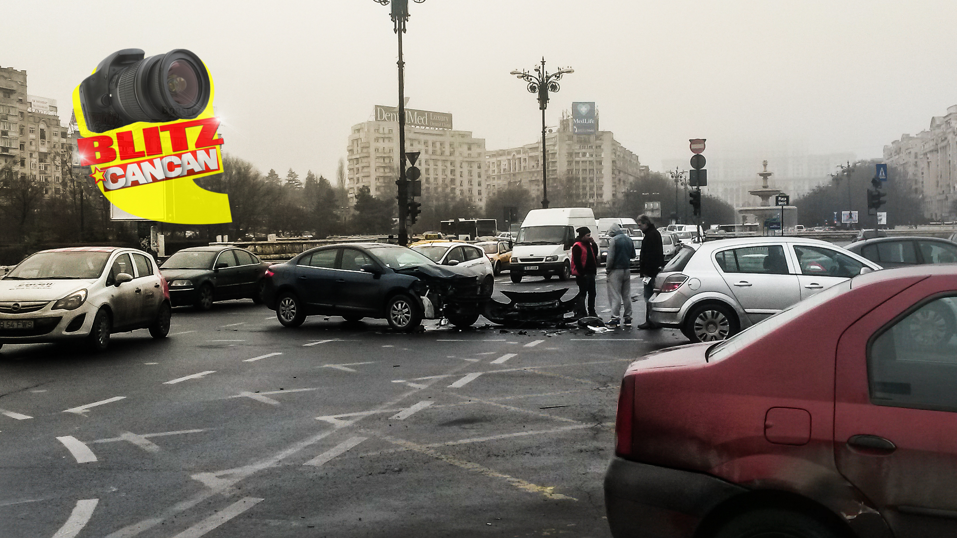 Accidentul de la Piata Unirii a blocat traficul la o ora de varf