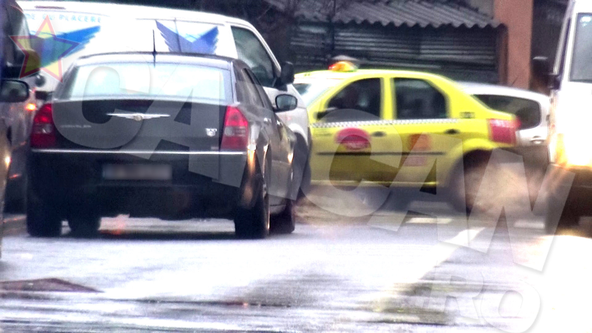 In timp ce Lidia se aranja, soferul a asteptat-o afara pret de cateva ore