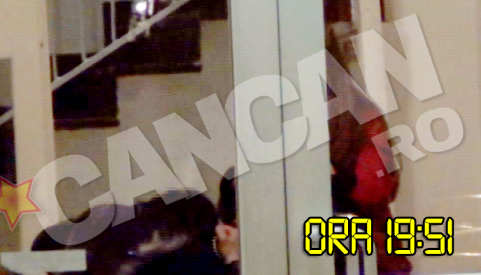 Extrem de iritat, da cu pumnul de pamant