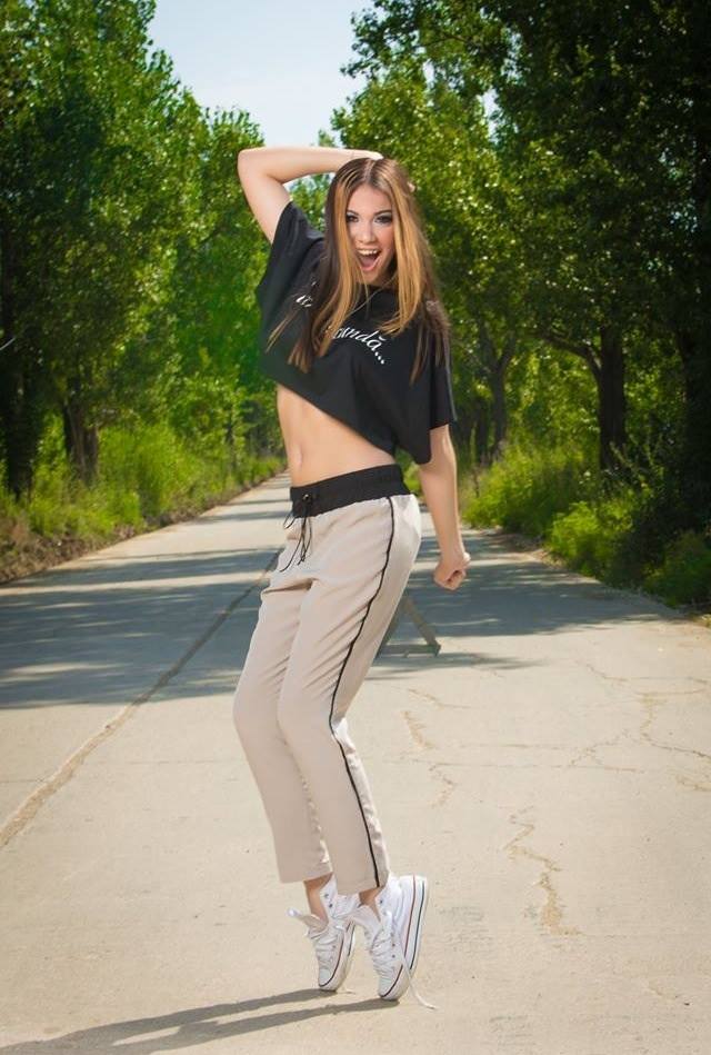 Betty arata incredibil de bine si abia daca ii poti ghici varsta