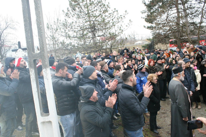 Fanii dinamovisti l-au condus pe ultimul drum pe Nelu Nunweiller