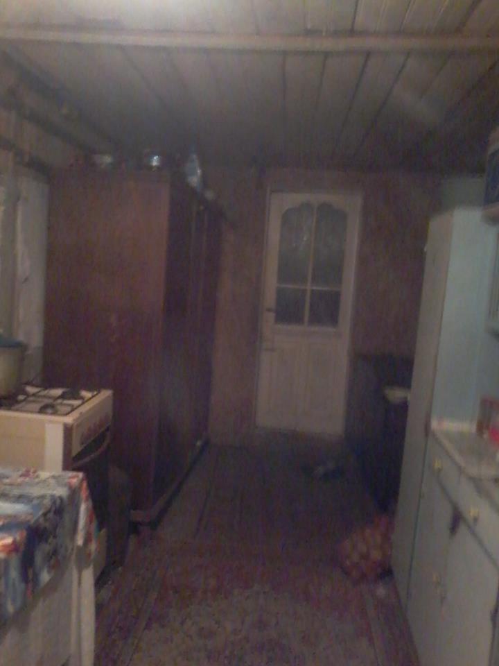 Asa arata casa in care locuieste baiatul si fratii lui