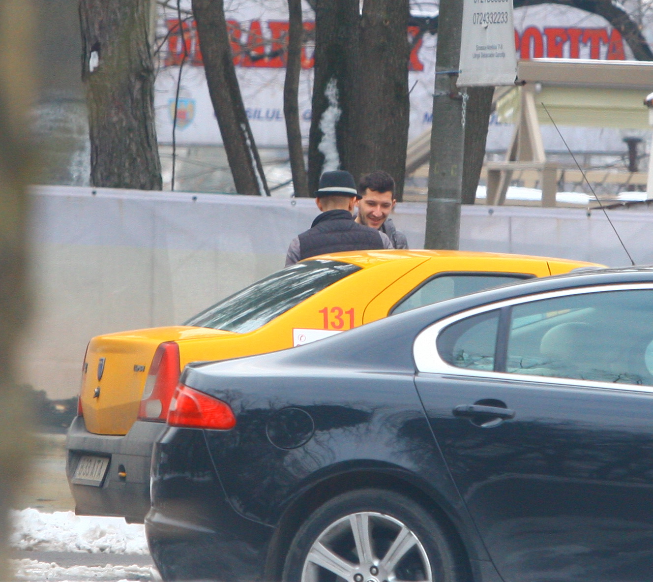 Mihai Costea si taximetristul s-au intalnit in parcare