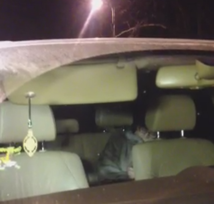 Mama Elenei Udrea si-a asteptat fiica in masina