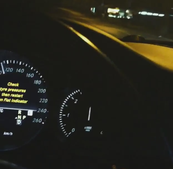 A condus cu aproape 120 de kilometri la ora