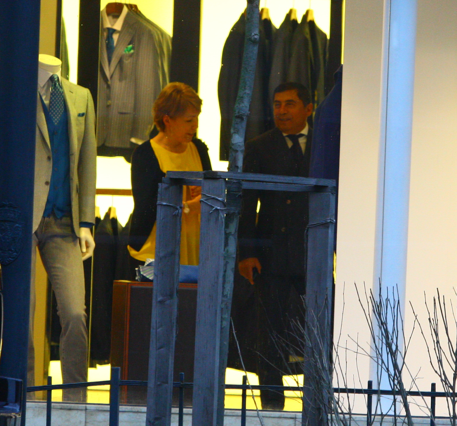 Turcu i-a cerut sfatul vanzatoarei