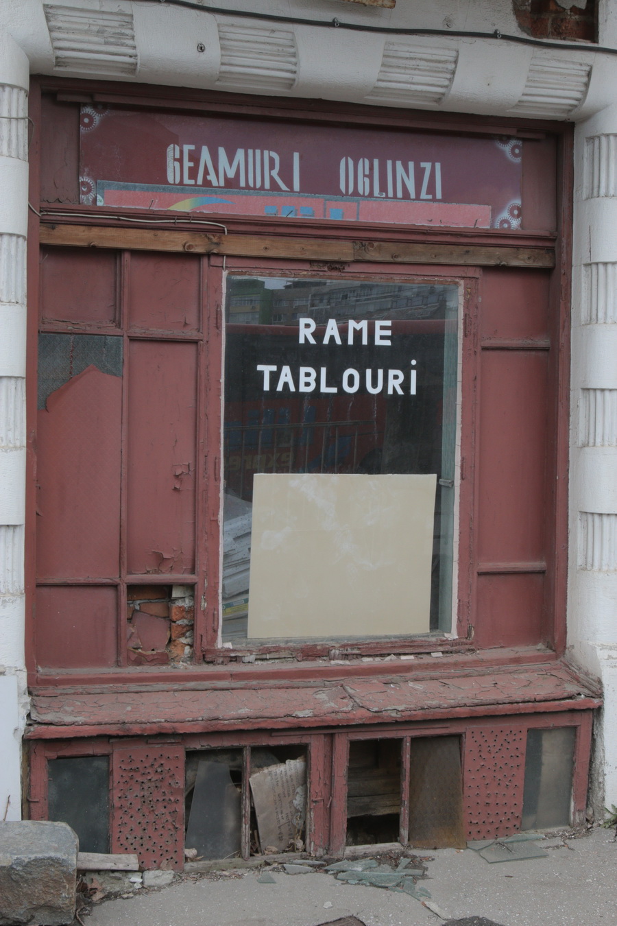 Magazinul lui Mincea a dat faliment