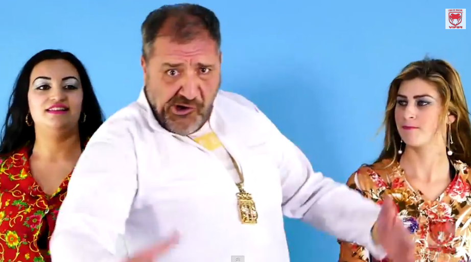 Nelson a cedat ispitei si a mers in hotel cu o animatoare