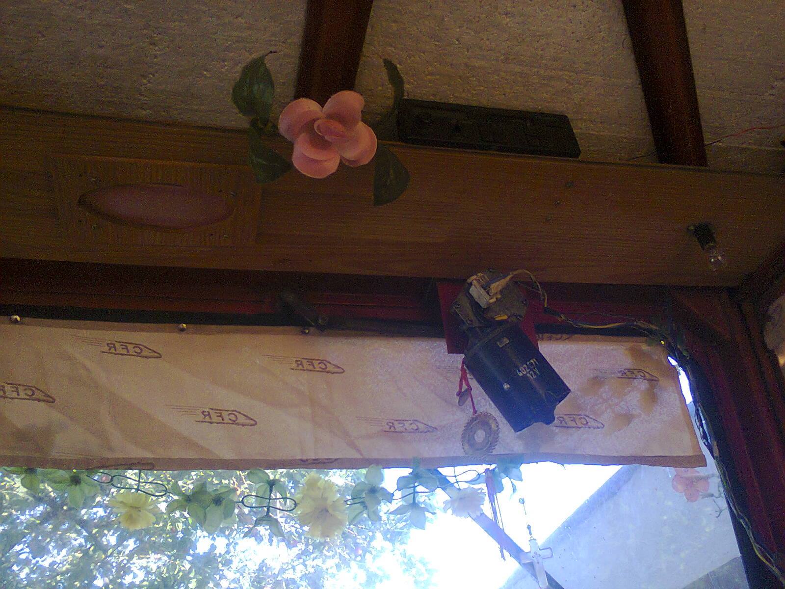 Paul si-a pus si camera de supraveghere in tractor