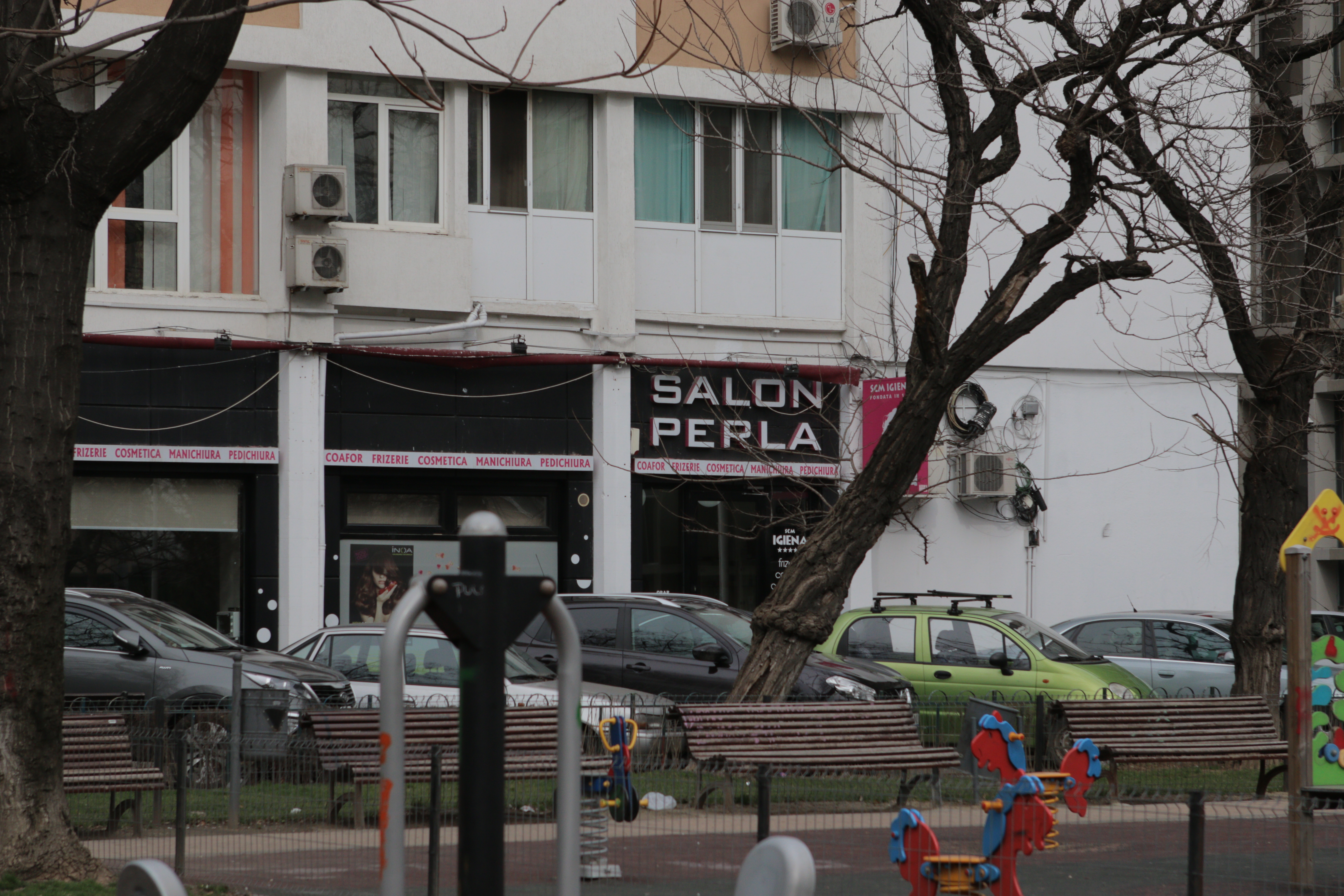 Coaforul Perla nu duce lipsa de clienti