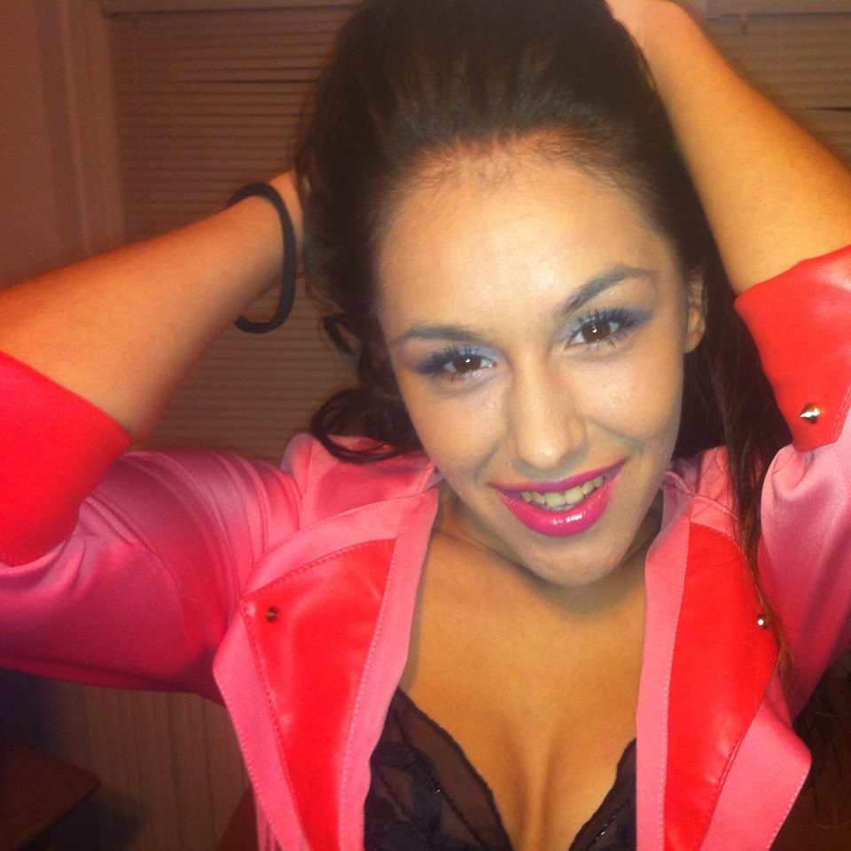 Fiica lui Maharu este amatoare de petreceri