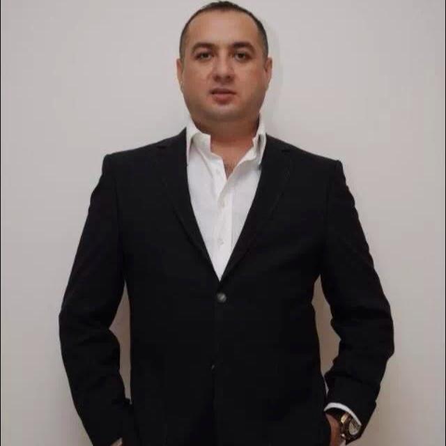 Leod e la Strehaia vinde cocosei de aur