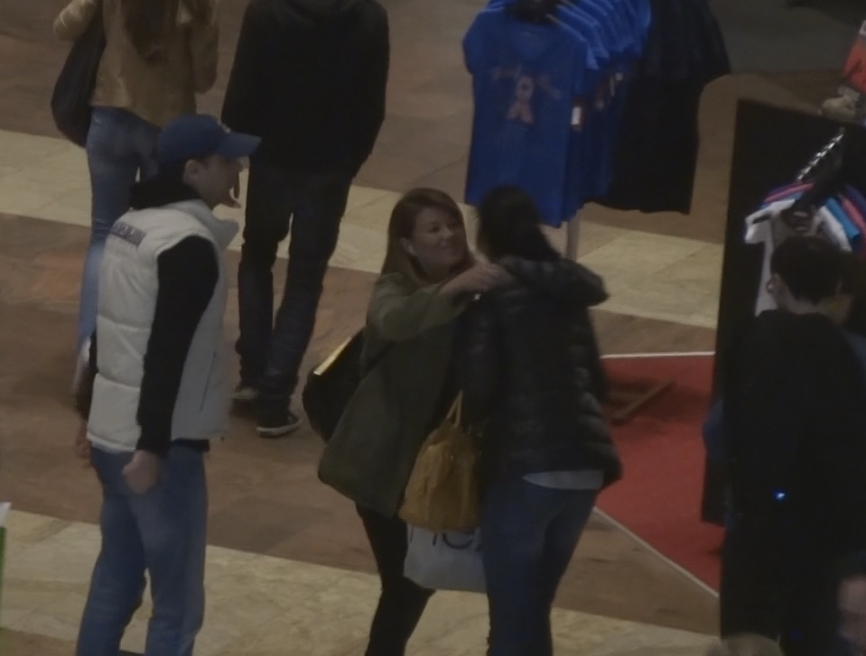 Dan Negru si Gina Pistol s-au intalnit in mall