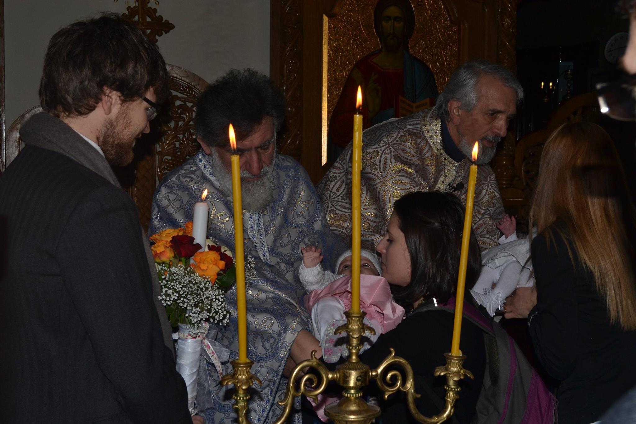 Madalina este foarte fericita ca prietena ei de o viata a fost nasa micutei