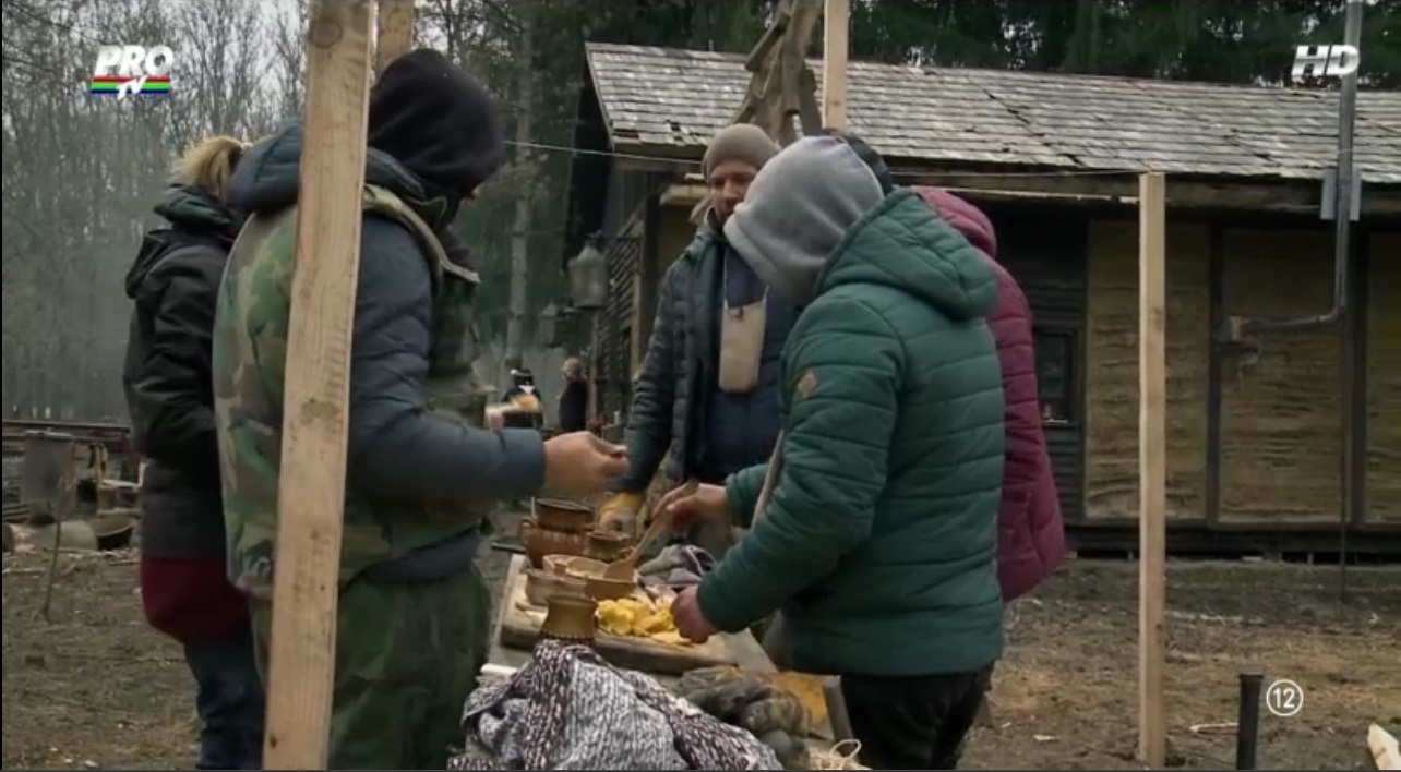 Vedetele s-au ospatat copios in pauza de masa