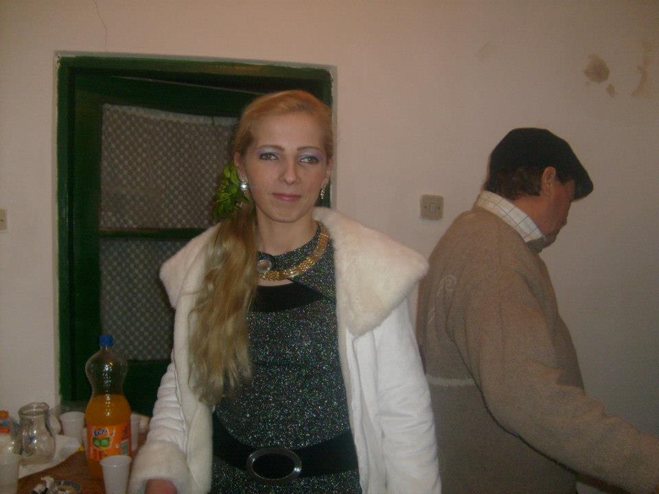 Veronica are nevoie de o operatie urgenta la ambii ochi