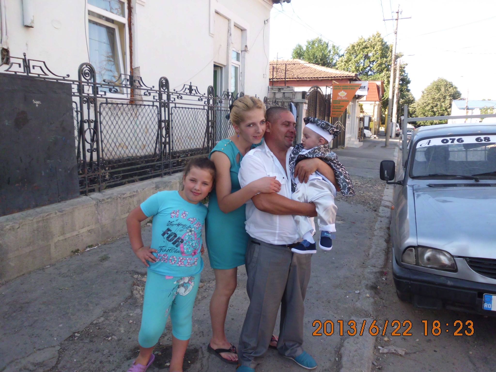 Veronica este foarte mandra de familia sa