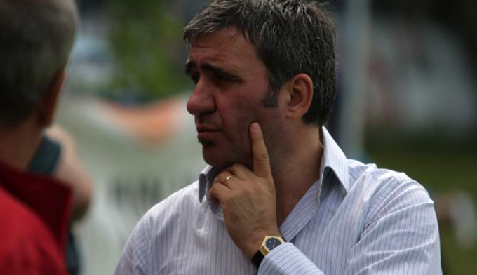 Hagi s-a certat cu sefii FRF