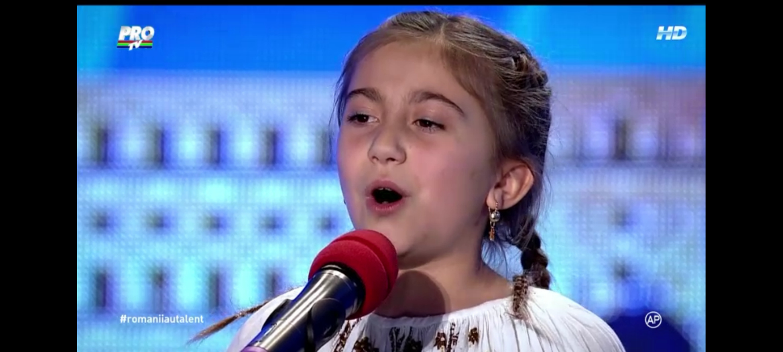 Juratii au fost impresionati de talentul Biancai Pana