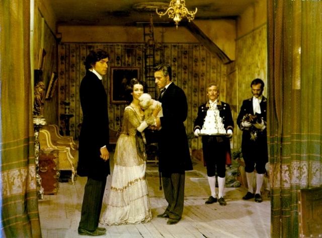 Julieta Ghiga Szony intr-o scena din 