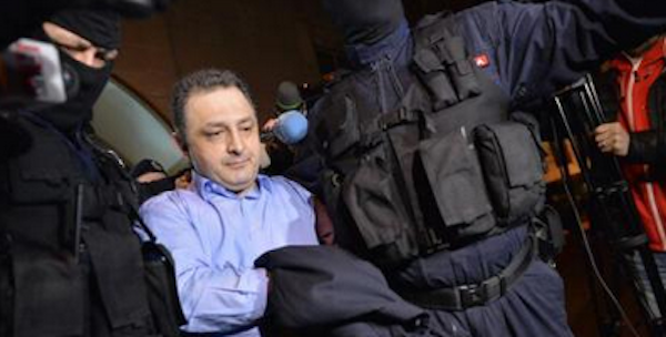 Primarul Sectorului 5 este acuzat de luare de mita si spalare de bani