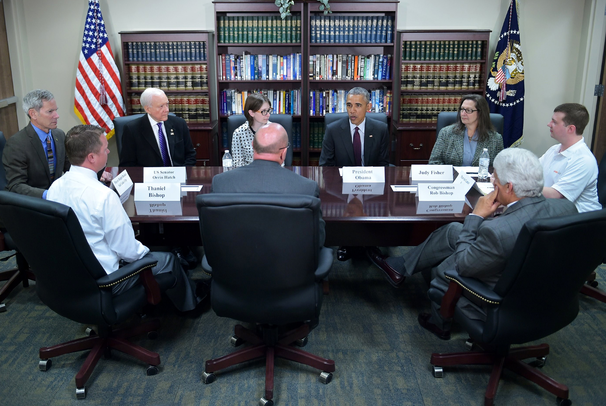 Futch (dreapta) a venit in tricou la o intalnire cu Obama