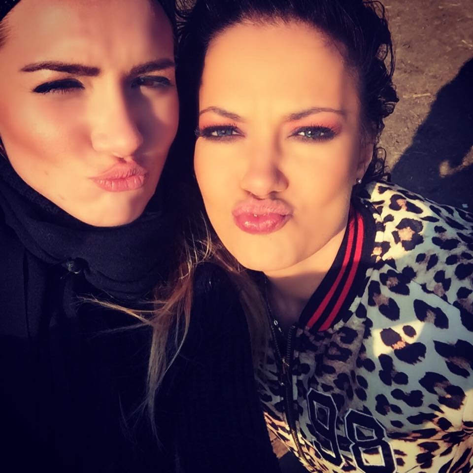Andreea, selfie impreuna cu Otilia