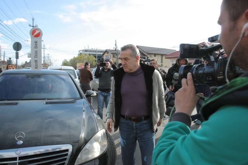 Gigi Becali s-a eliberat din inchisoare
