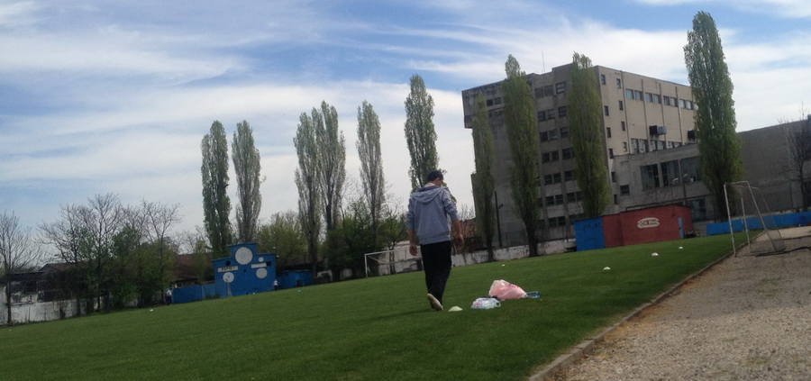 Gazonul pe care in urma cu 76 de ani a calcat Lenuta Petrescu se afla in conditii foarte bune